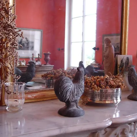 לינה וארוחת בוקר Chateau De Grenier