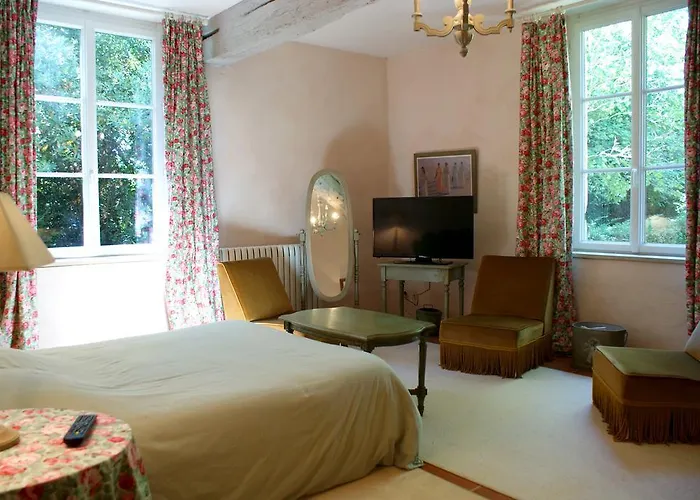 Chateau De Grenier 3*