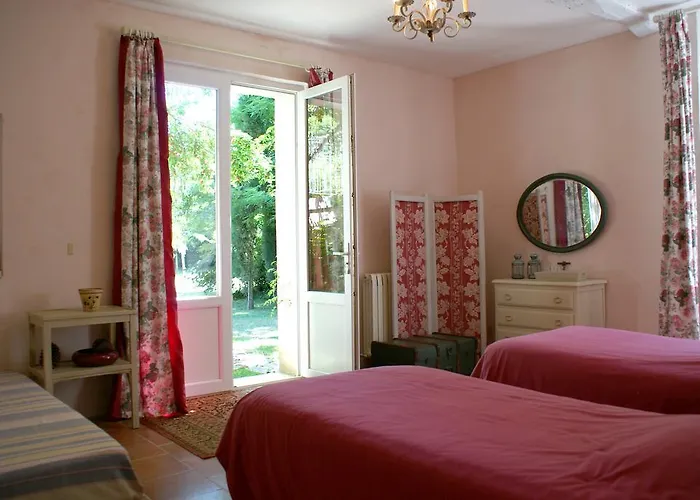 Chateau De Grenier 3* Saint-Léger