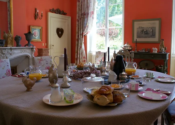 Chateau De Grenier 3*