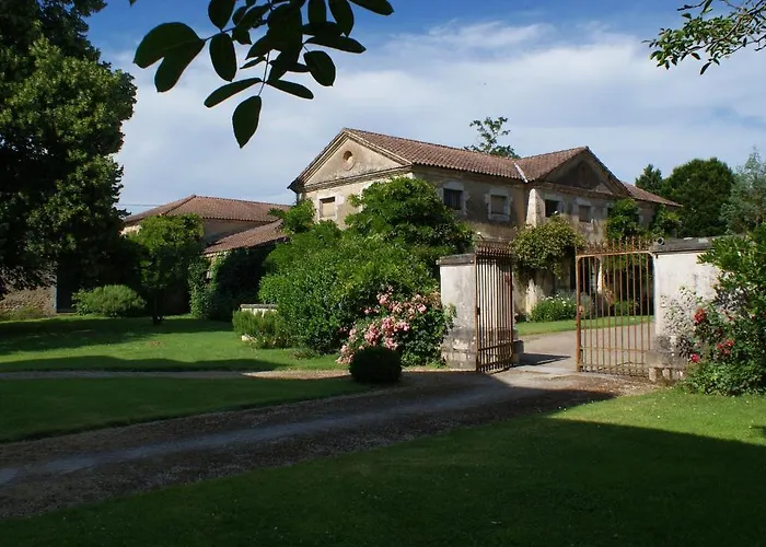 Chateau De Grenier 3*