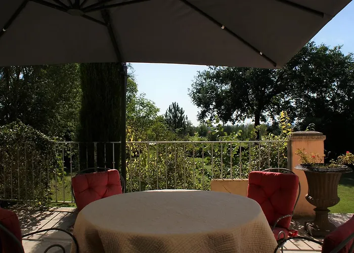 Chateau De Grenier 3*